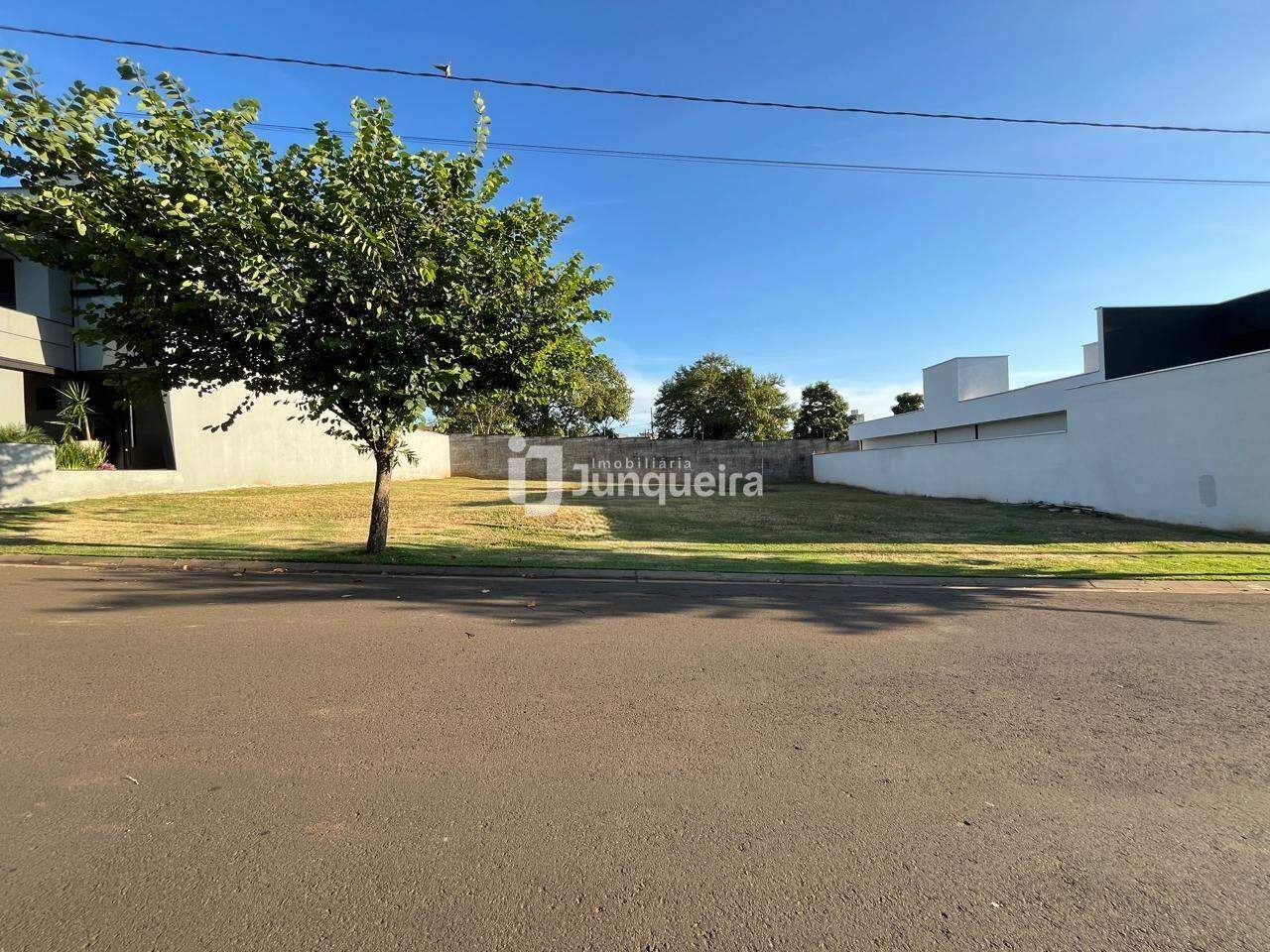 Terreno em Condomínio à venda no Mônaco, no bairro Mônaco  em Piracicaba - SP