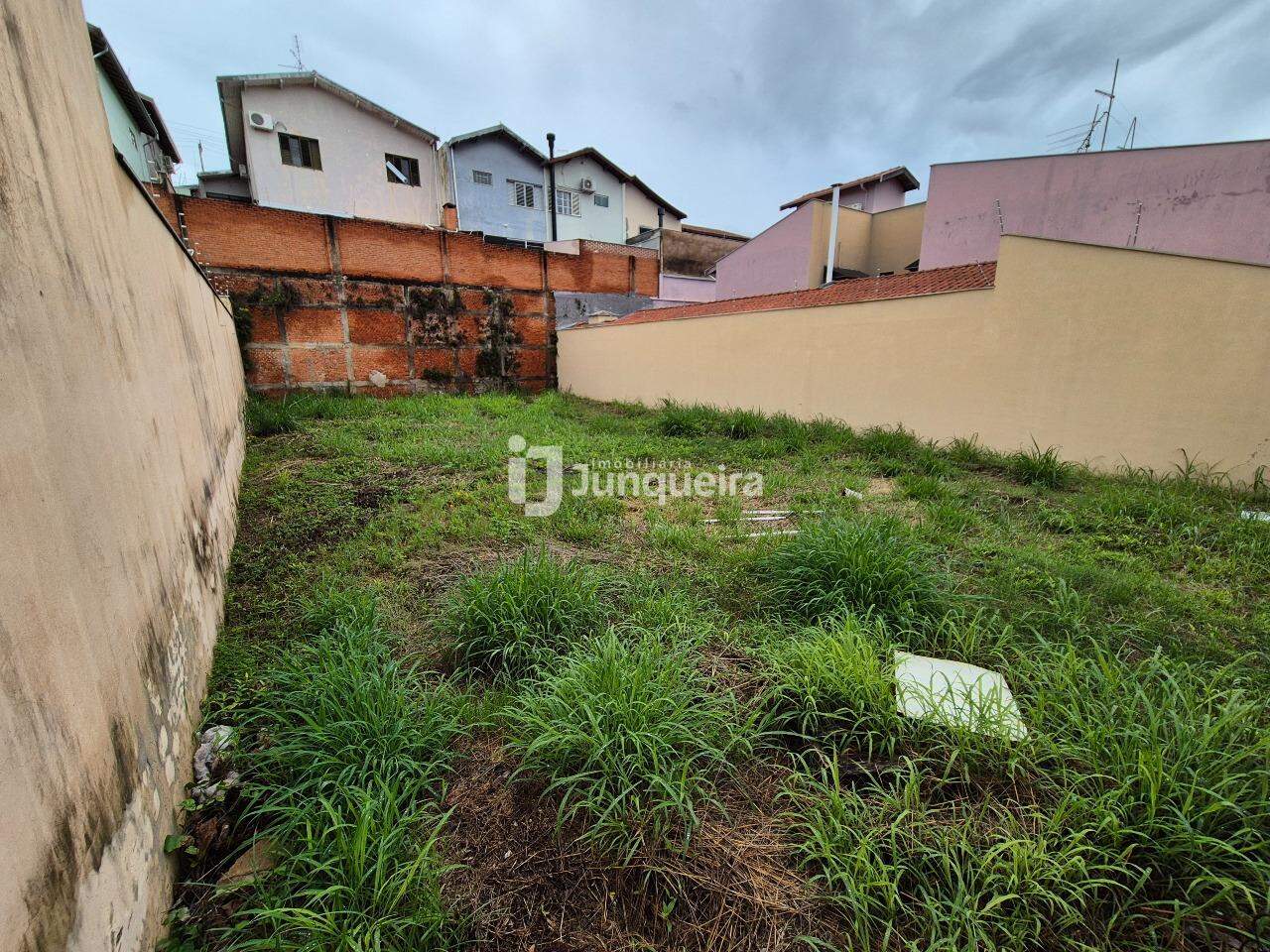Terreno à venda, no bairro Castelinho em Piracicaba - SP