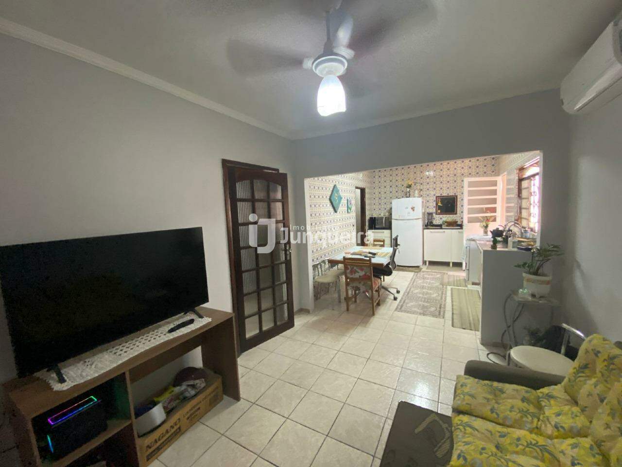 Casa à venda, 4 quartos, sendo 1 suíte, 2 vagas, no bairro Santa Rosa em Piracicaba - SP