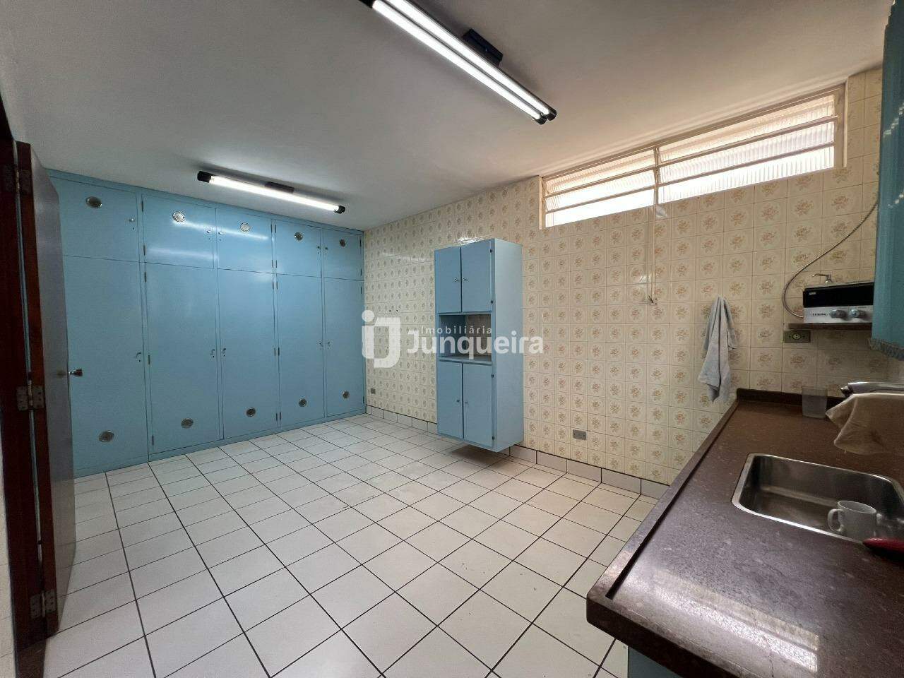 Casa para alugar, 3 quartos, sendo 2 suítes, 6 vagas, no bairro Jardim Europa em Piracicaba - SP