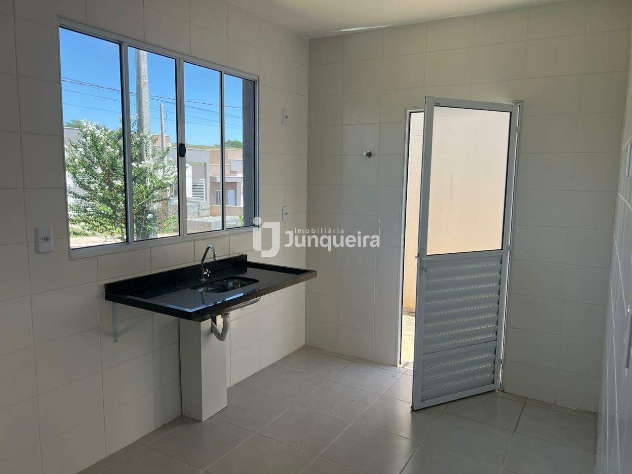 Casa em Condomínio à venda no Reserva Taquaral II, 2 quartos, sendo 2 suítes, 2 vagas, no bairro Cidade Judiciária em Piracicaba - SP