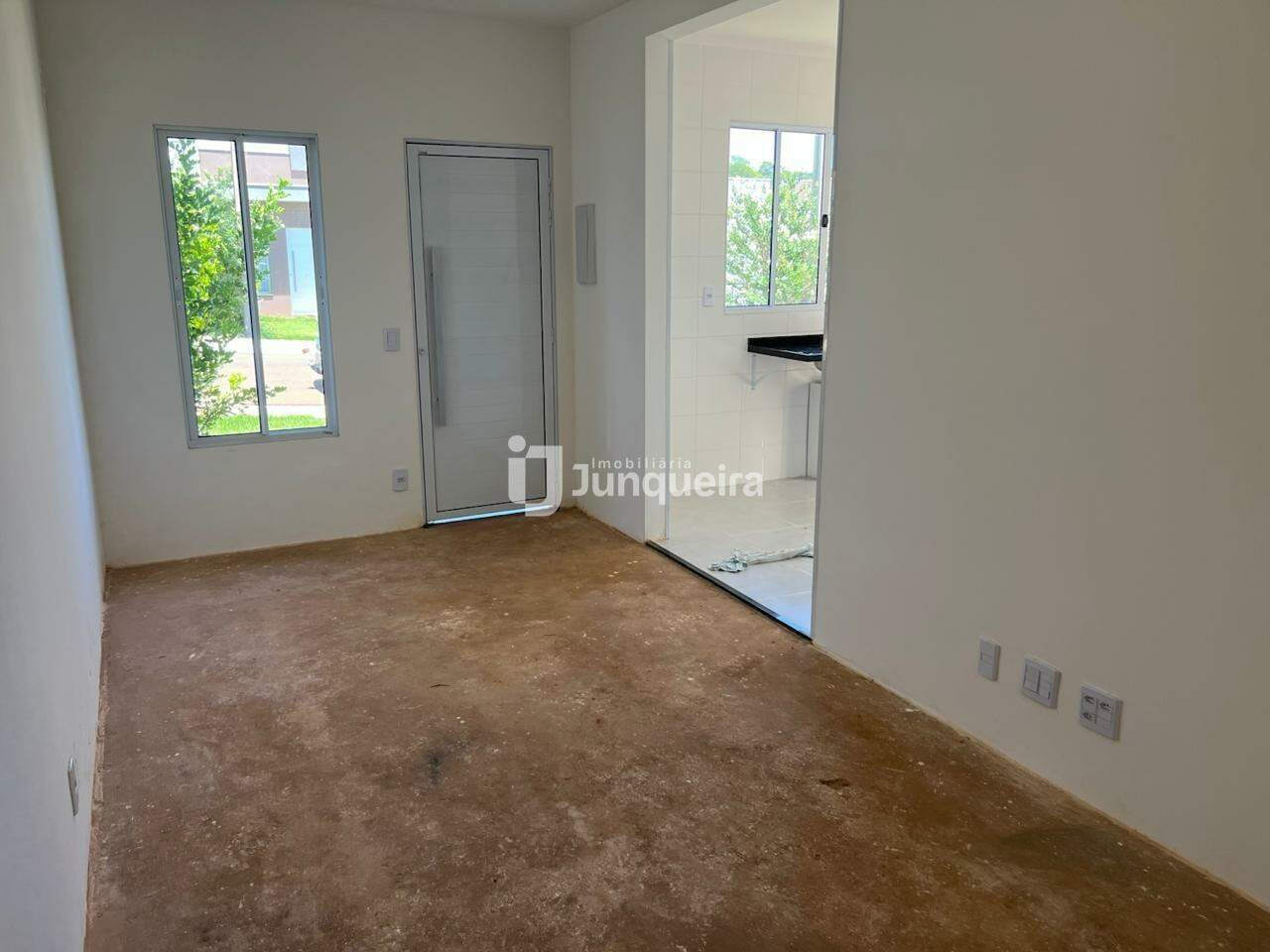 Casa em Condomínio à venda no Reserva Taquaral II, 2 quartos, sendo 2 suítes, 2 vagas, no bairro Cidade Judiciária em Piracicaba - SP