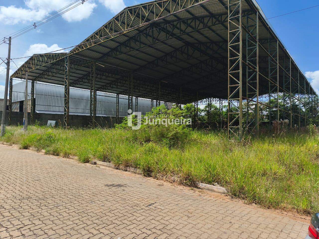 Galpão à venda, no bairro Loteamento Industrial Palmeiras em Rio das Pedras - SP