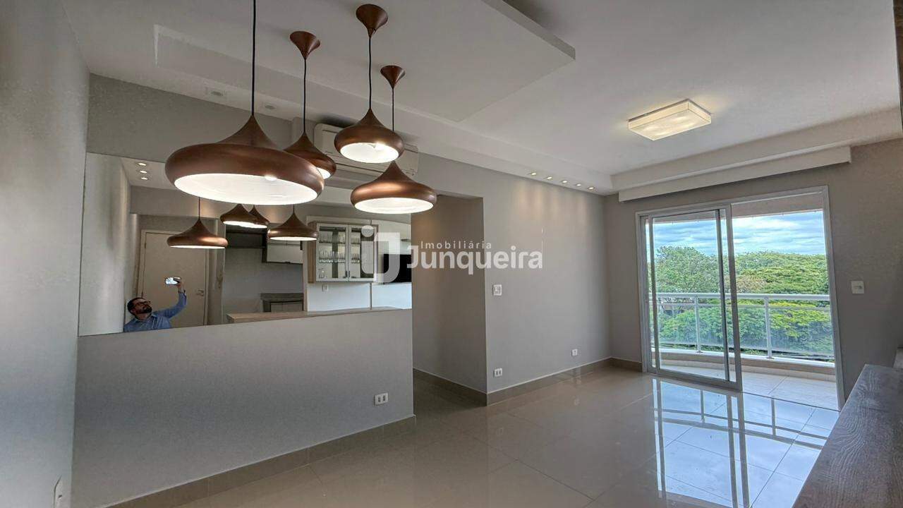 Apartamento para alugar no Clube de Campo, 3 quartos, sendo 1 suíte, 2 vagas, no bairro São Dimas em Piracicaba - SP