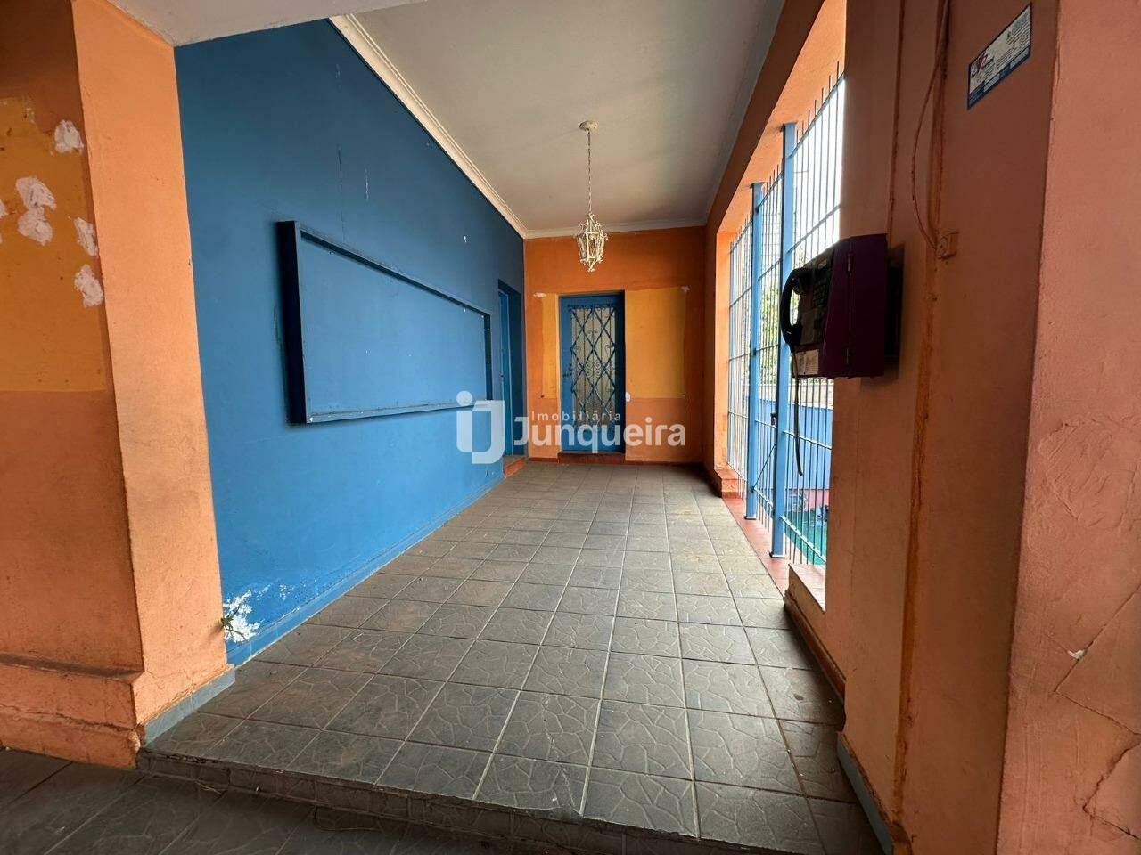 Casa Comercial para alugar, no bairro Centro em Piracicaba - SP