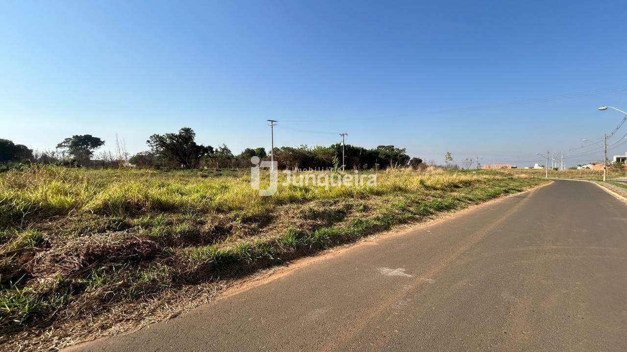 Terreno para alugar, no bairro Vale do Sol em Piracicaba - SP