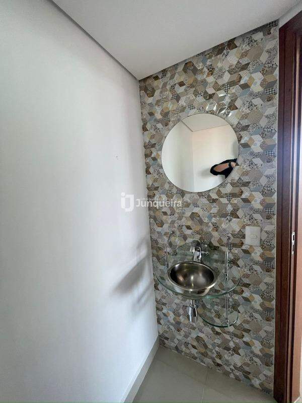 Apartamento à venda no Edifício Dona Esther Galesi Ducatti, 3 quartos, sendo 1 suíte, 1 vaga, no bairro Vila Rezende em Piracicaba - SP