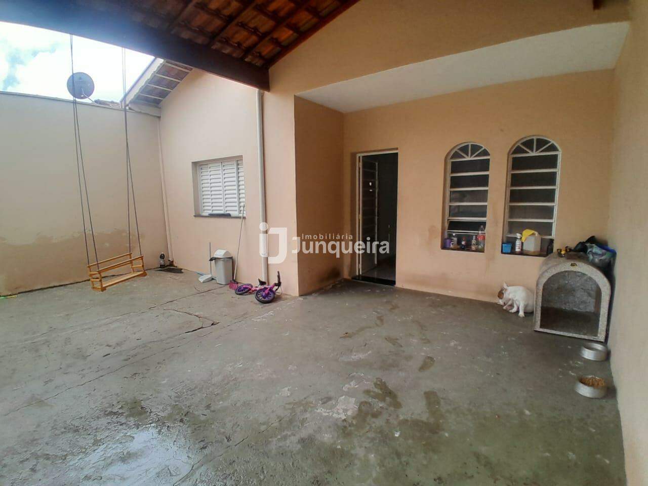 Casa à venda, 3 quartos, sendo 1 suíte, 2 vagas, no bairro Jardim Alvorada em Piracicaba - SP