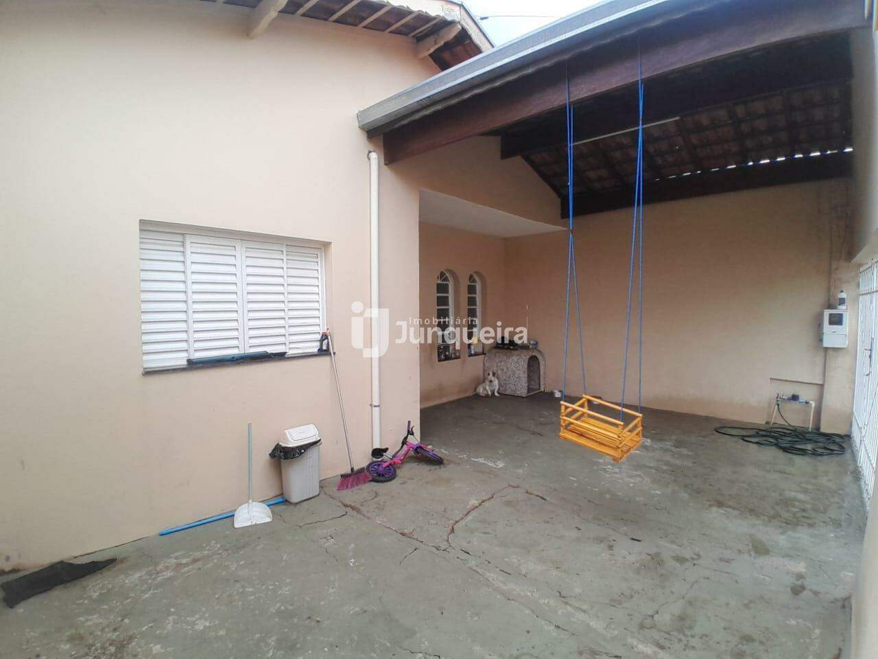 Casa à venda, 3 quartos, sendo 1 suíte, 2 vagas, no bairro Jardim Alvorada em Piracicaba - SP