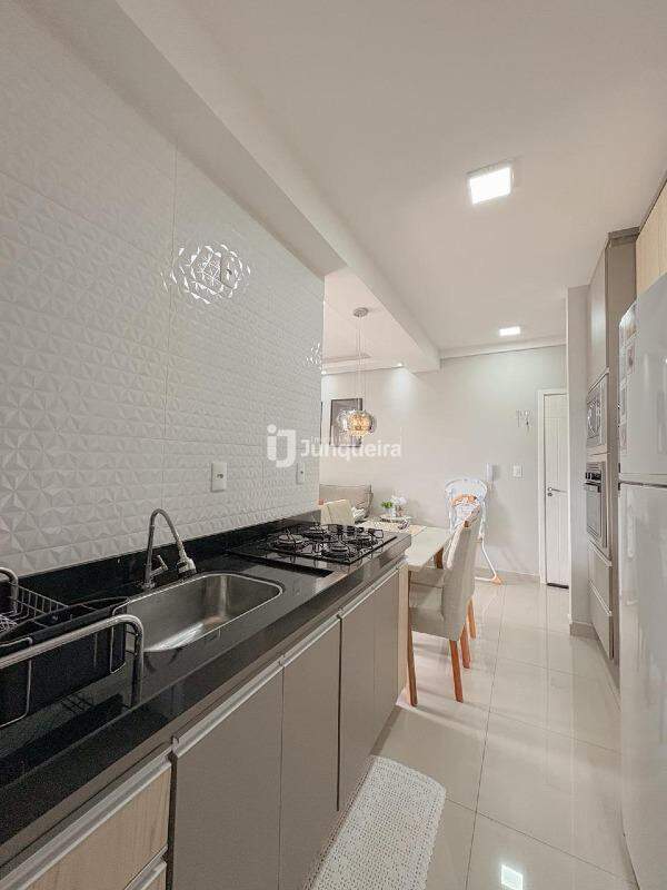 Apartamento à venda no Portal das laranjeiras, 2 quartos, sendo 1 suíte, 2 vagas, no bairro Campestre em Piracicaba - SP