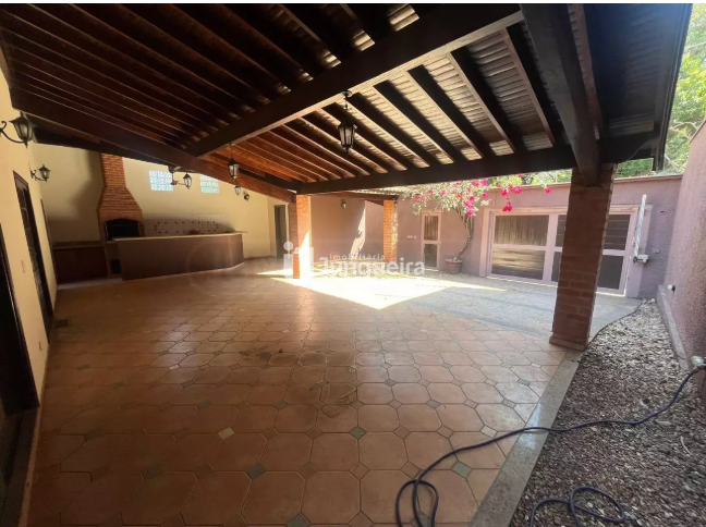 Casa à venda, 3 quartos, sendo 1 suíte, 3 vagas, no bairro Nova Piracicaba em Piracicaba - SP