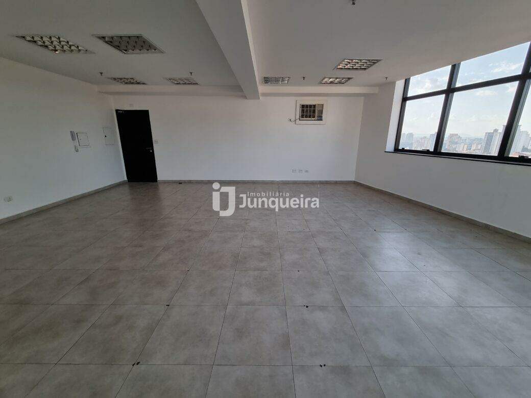 Sala Comercial à venda, 1 vaga, no bairro Cidade Alta em Piracicaba - SP