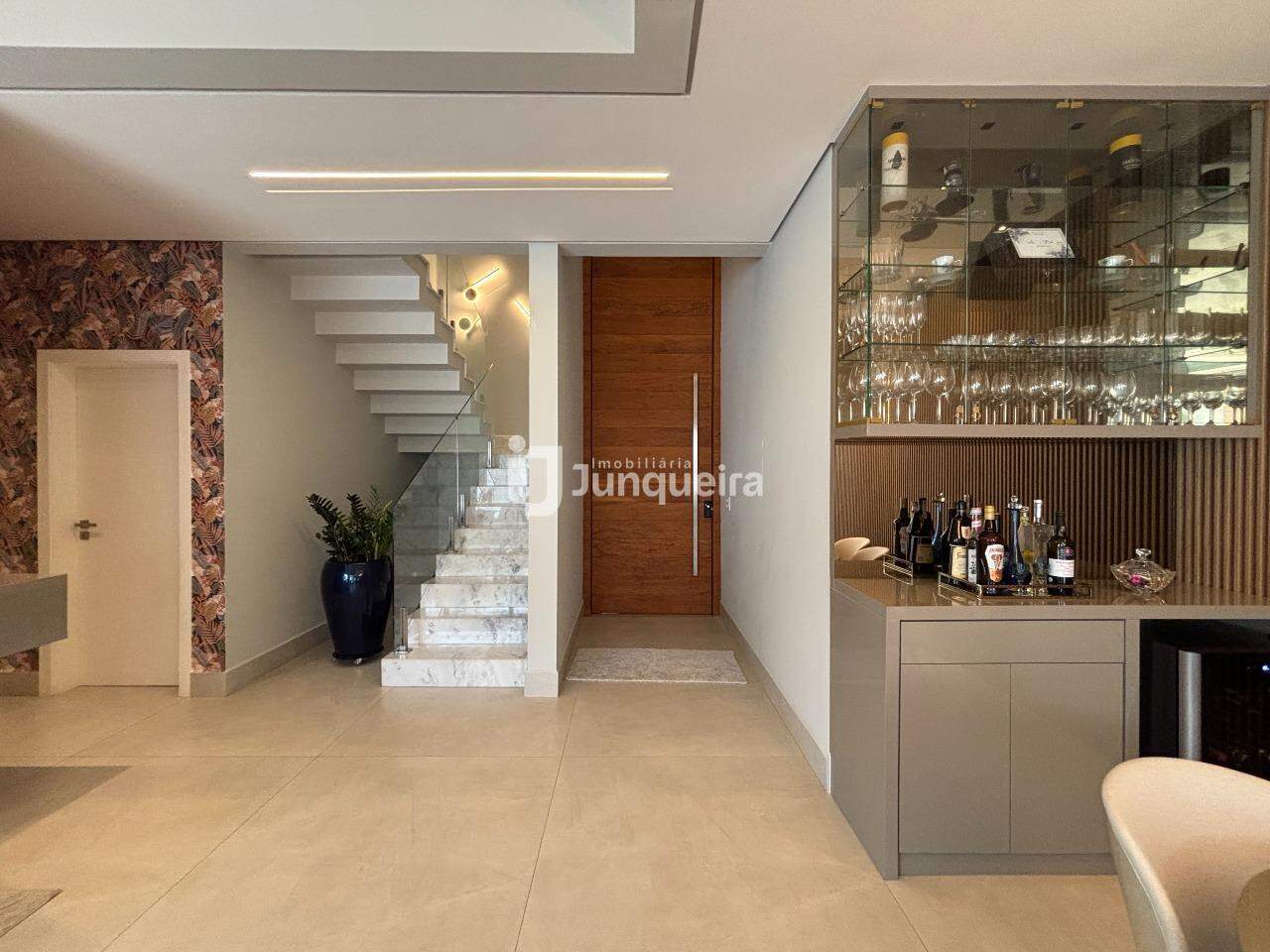 Casa em Condomínio à venda no Villa D'Aquila, 4 quartos, sendo 3 suítes, 4 vagas, no bairro Villa D'áquila em Piracicaba - SP