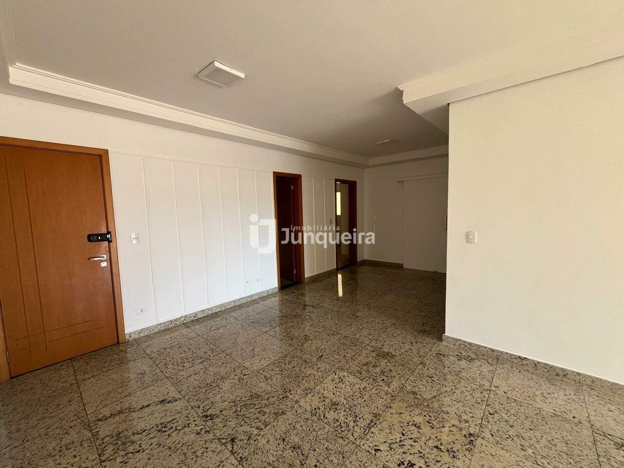 Apartamento para alugar no Torres Delta Club, 3 quartos, sendo 1 suíte, 3 vagas, no bairro Cidade Alta em Piracicaba - SP