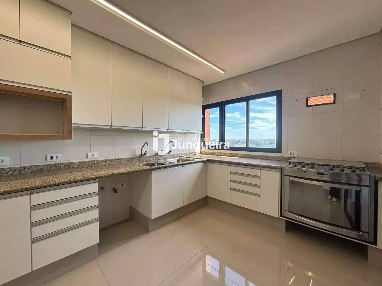 Apartamento para alugar no Ipuaçu, 4 quartos, sendo 2 suítes, 2 vagas, no bairro São Dimas em Piracicaba - SP