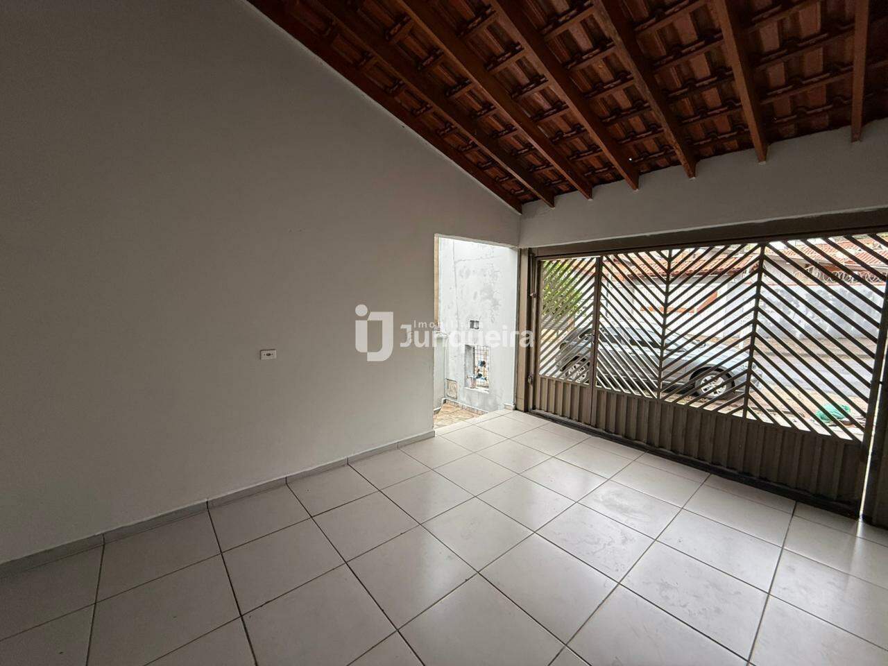 Casa para alugar, 3 quartos, sendo 1 suíte, 2 vagas, no bairro Parque Nossa Sra. das Gracas em Piracicaba - SP