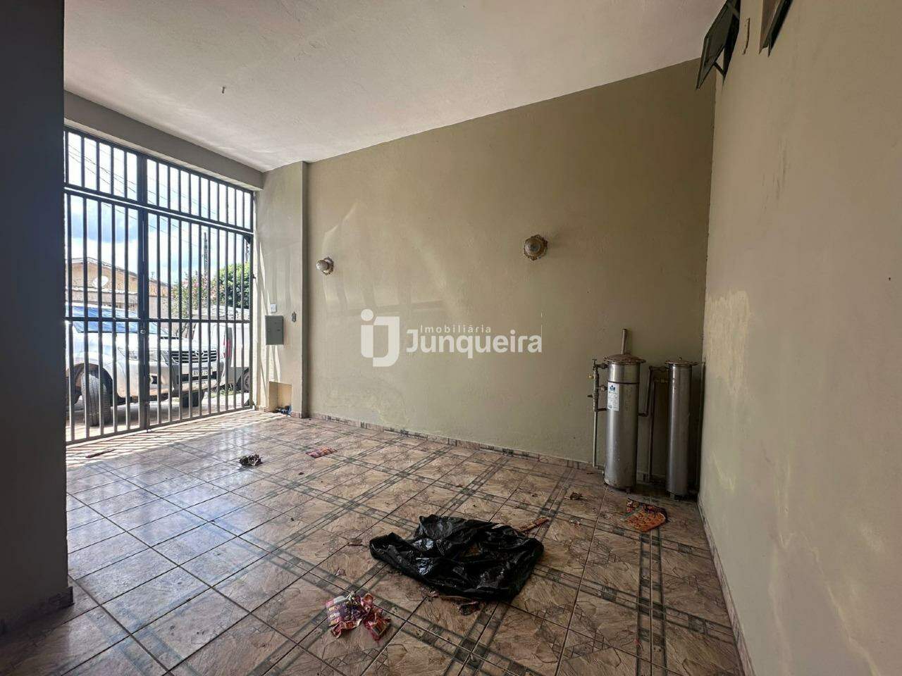 Casa à venda, 3 quartos, sendo 1 suíte, 2 vagas, no bairro Paulicéia em Piracicaba - SP