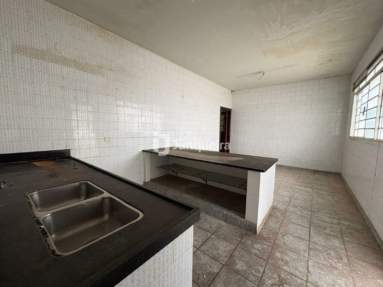 Casa à venda, 5 quartos, 2 vagas, no bairro Cidade Alta em Piracicaba - SP