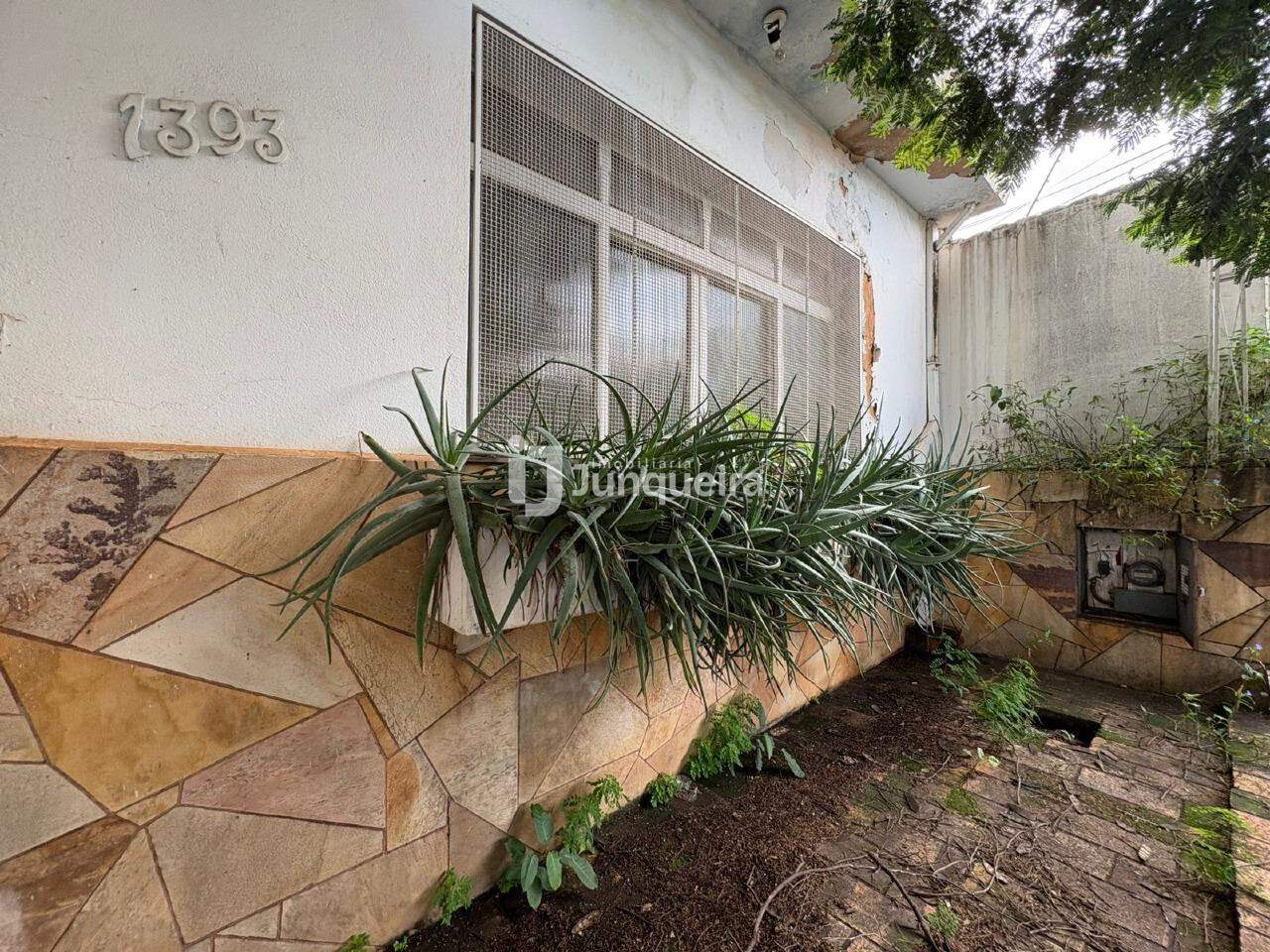 Casa à venda, 5 quartos, 2 vagas, no bairro Cidade Alta em Piracicaba - SP