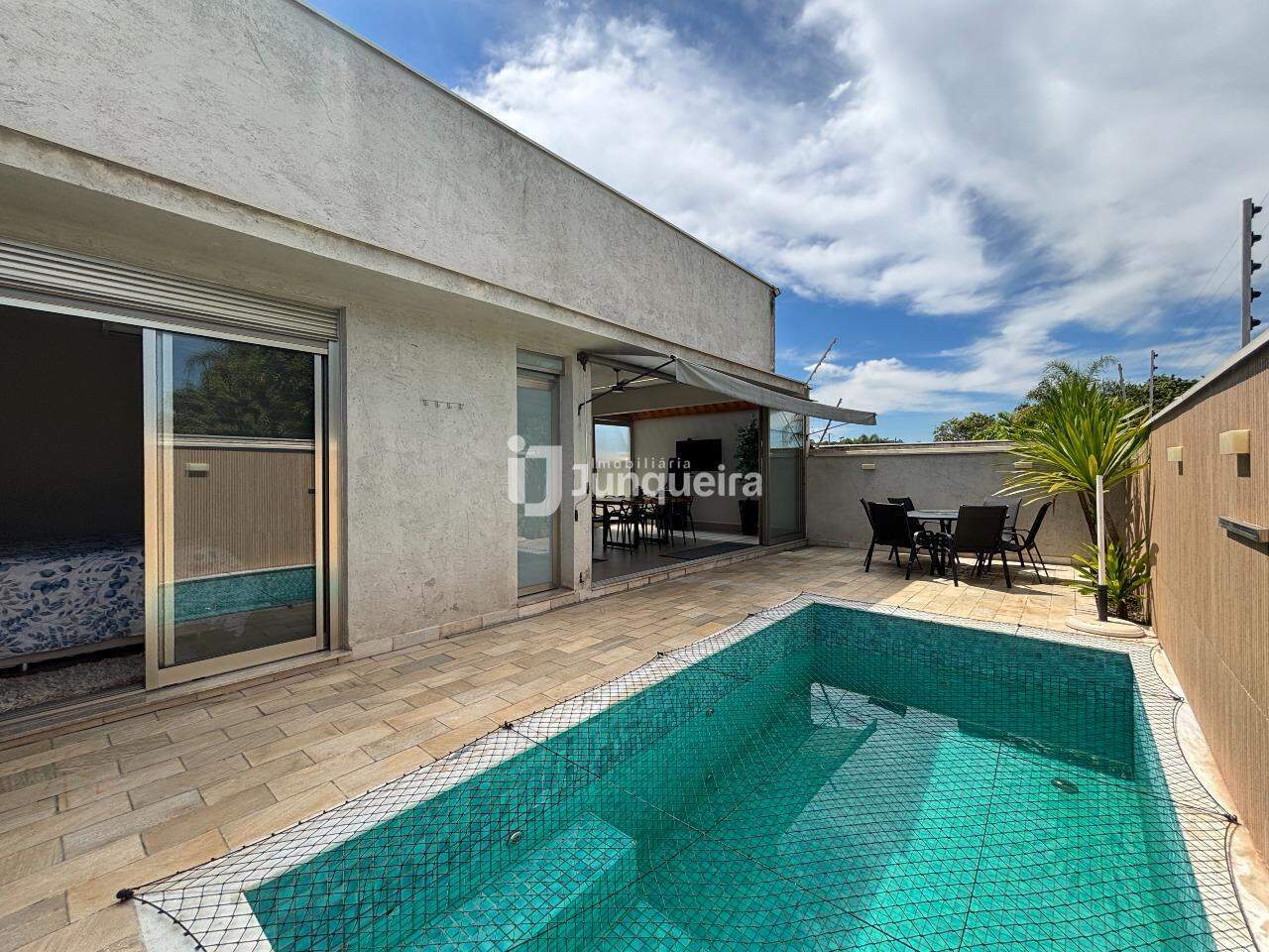 Casa em Condomínio à venda no Lazuli Club, 3 quartos, sendo 1 suíte, 2 vagas, no bairro Lazuli Club em Piracicaba - SP