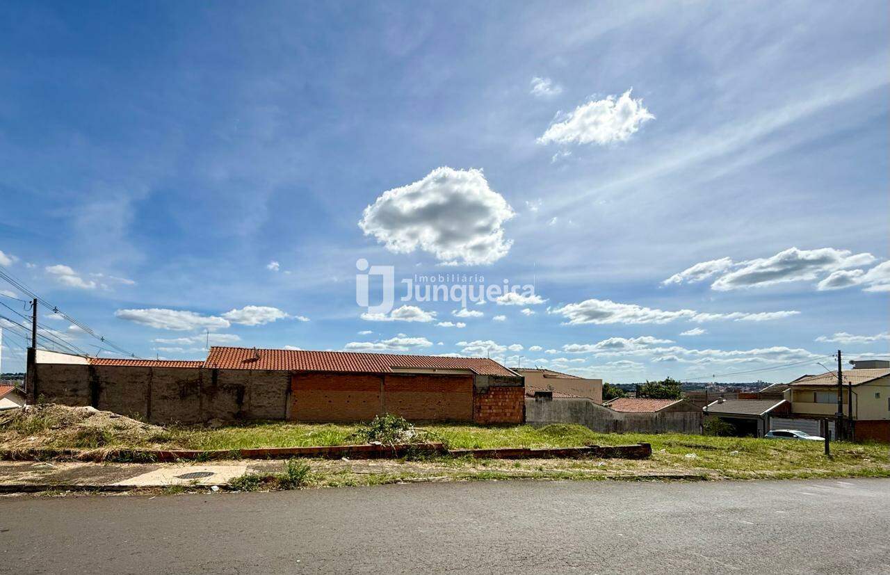 Terreno à venda, no bairro Parque Conceição II em Piracicaba - SP