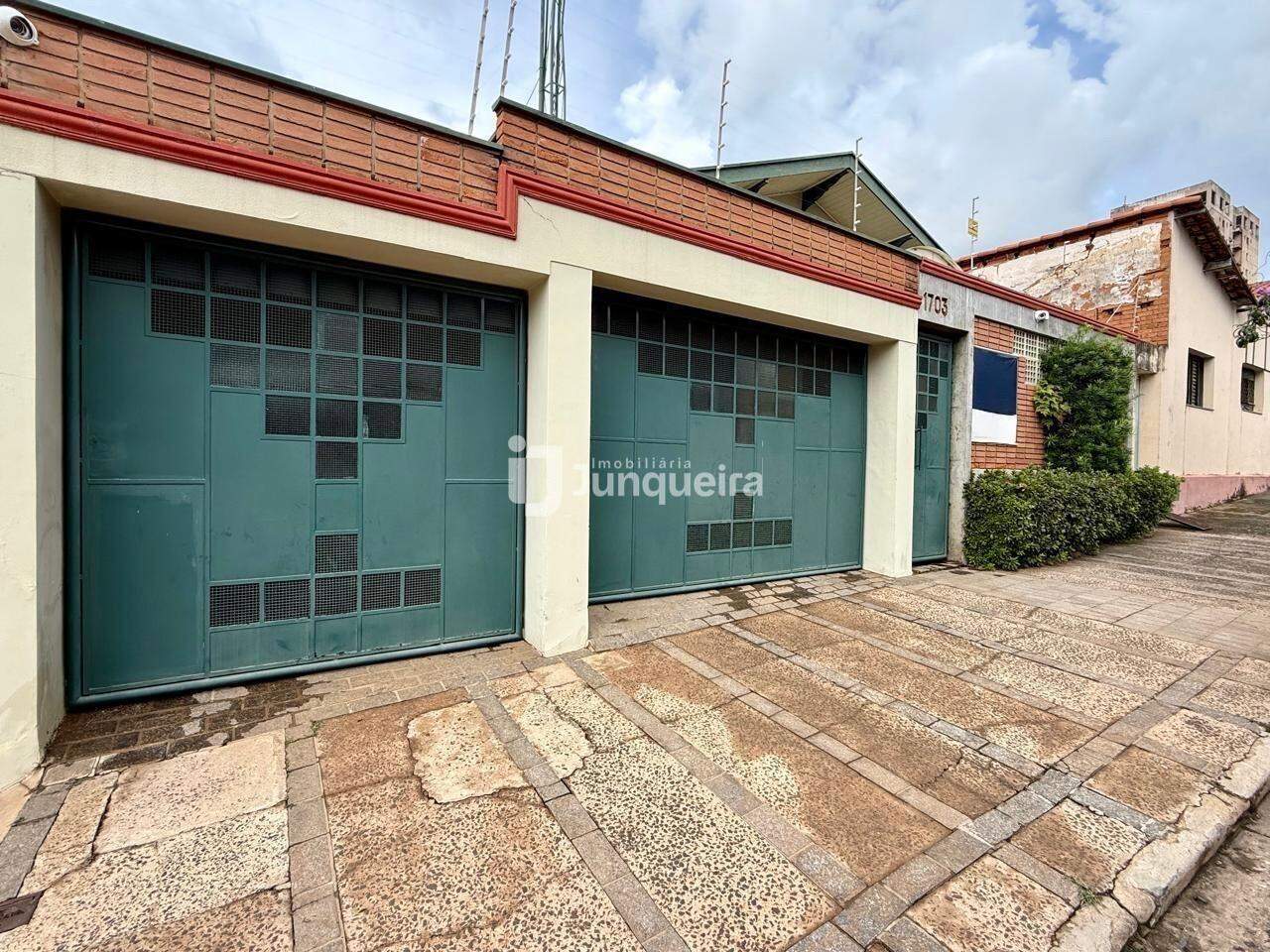 Casa à venda, 3 quartos, sendo 1 suíte, 3 vagas, no bairro Cidade Alta em Piracicaba - SP