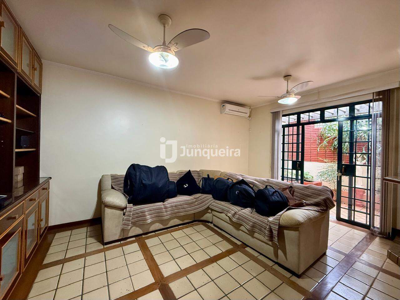 Casa à venda, 3 quartos, sendo 1 suíte, 3 vagas, no bairro Cidade Alta em Piracicaba - SP