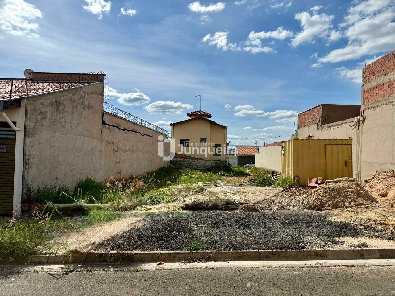 Terreno à venda, no bairro Parque Conceição II em Piracicaba - SP