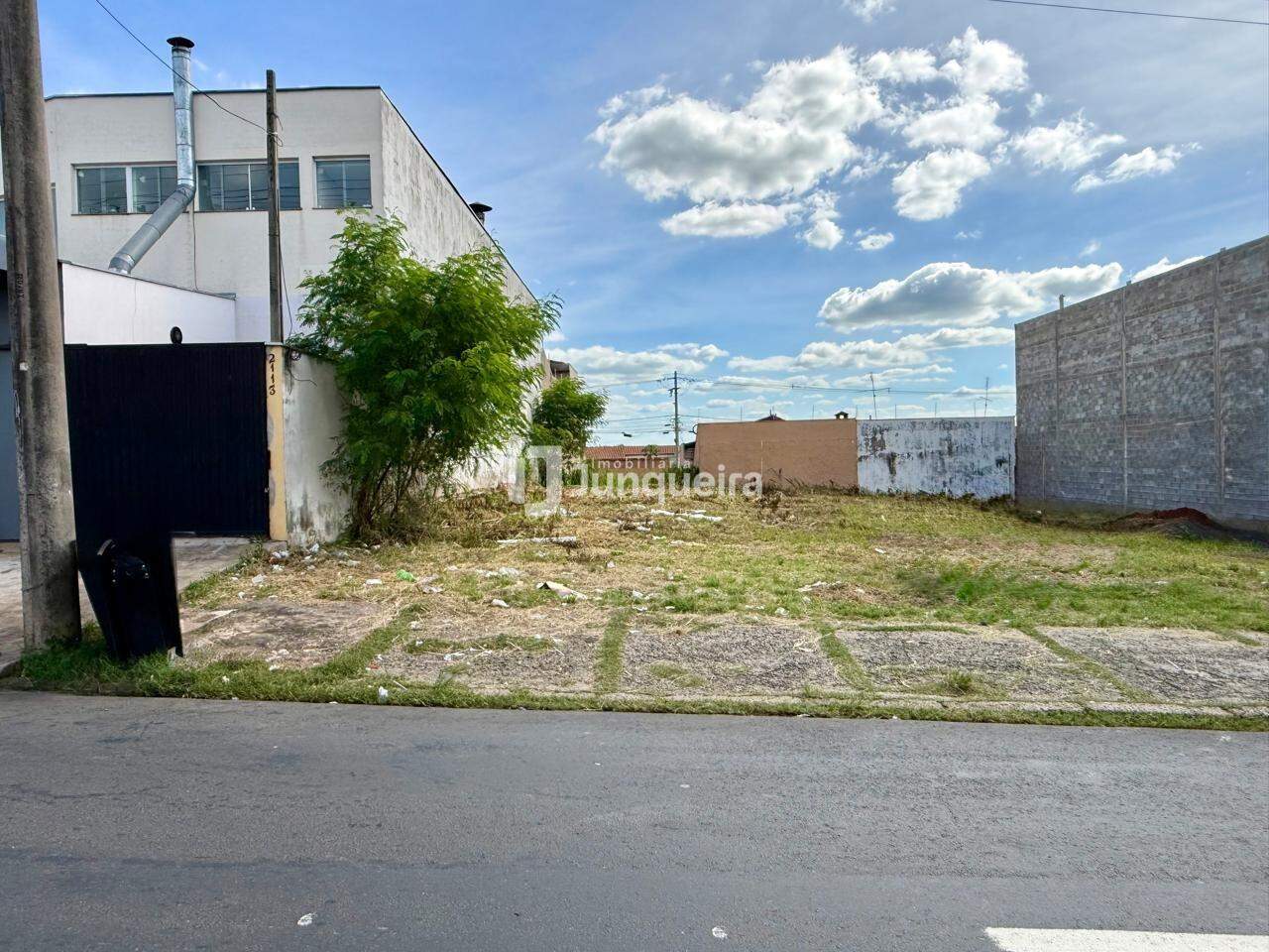 Terreno à venda, no bairro Vila Industrial em Piracicaba - SP