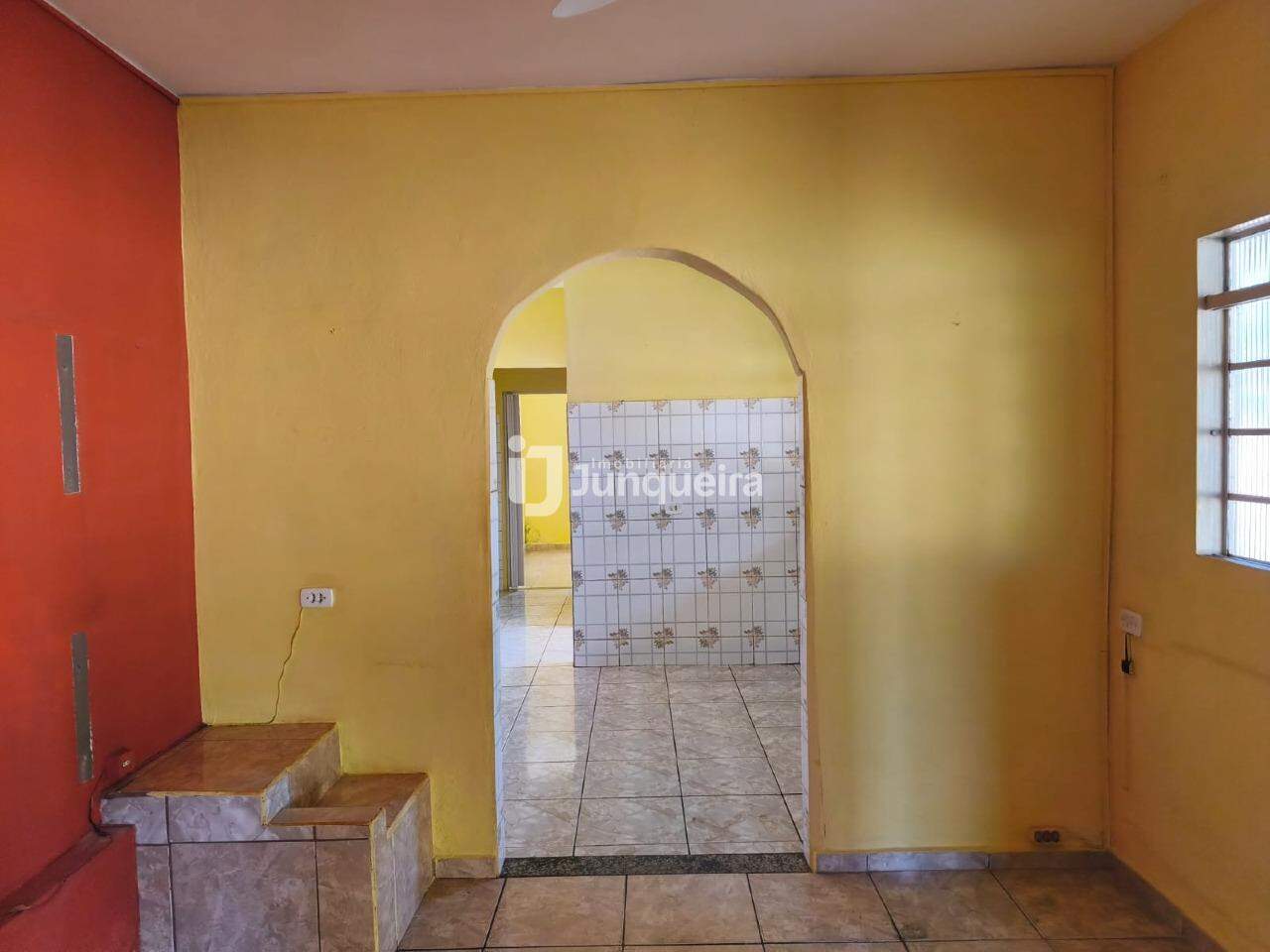 Casa à venda, 2 quartos, 4 vagas, no bairro Nucleo Hab. Lucia Taranto Marrano em Rio das Pedras - SP