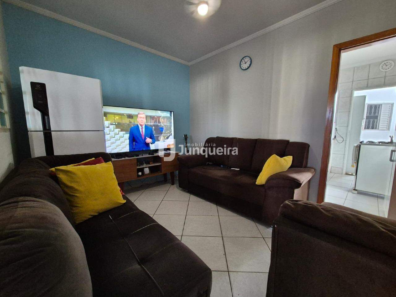 Casa à venda, 3 quartos, sendo 1 suíte, 2 vagas, no bairro Irmãos Camolesi em Piracicaba - SP