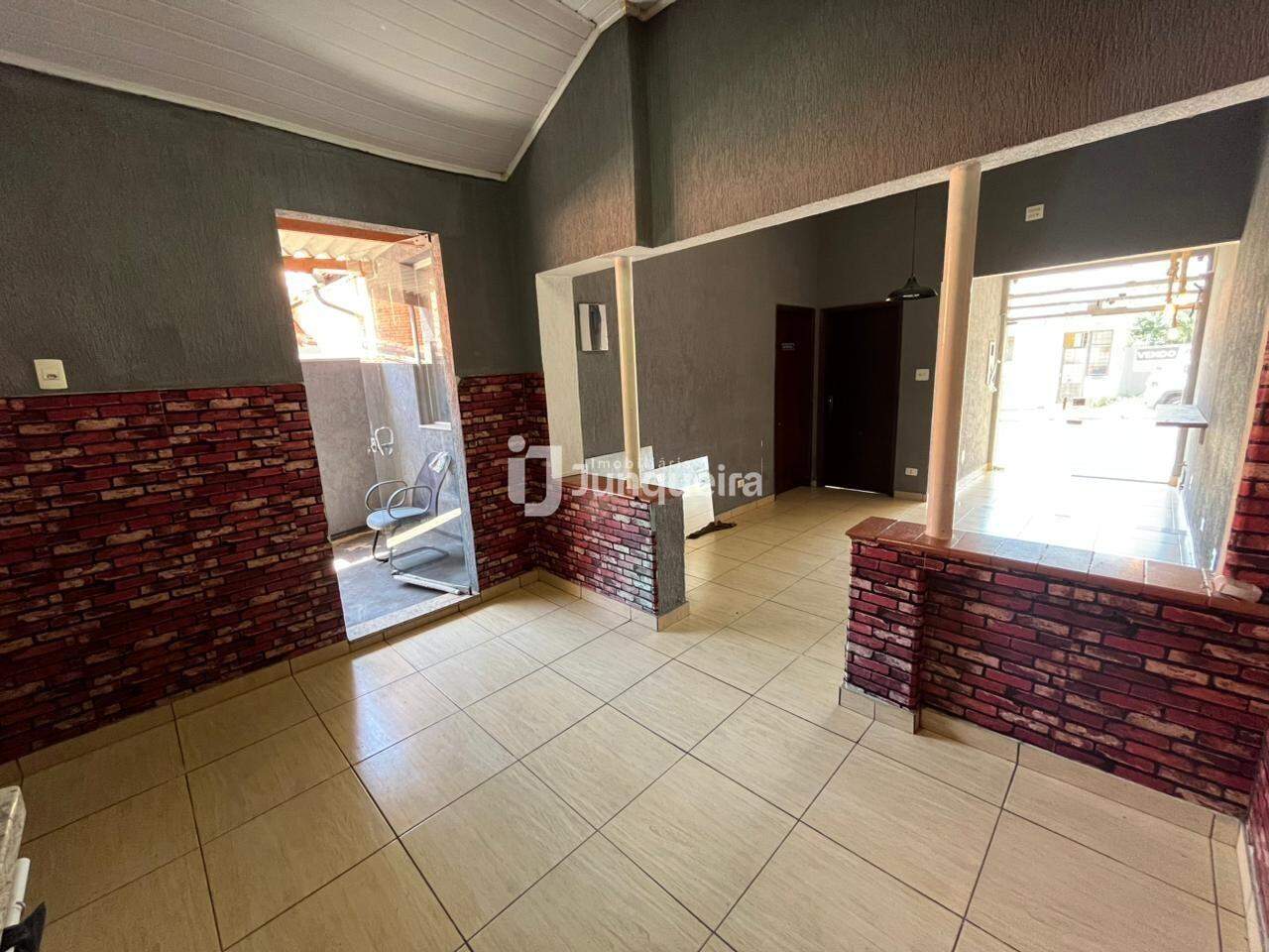 Casa para alugar, no bairro Vila Rezende em Piracicaba - SP