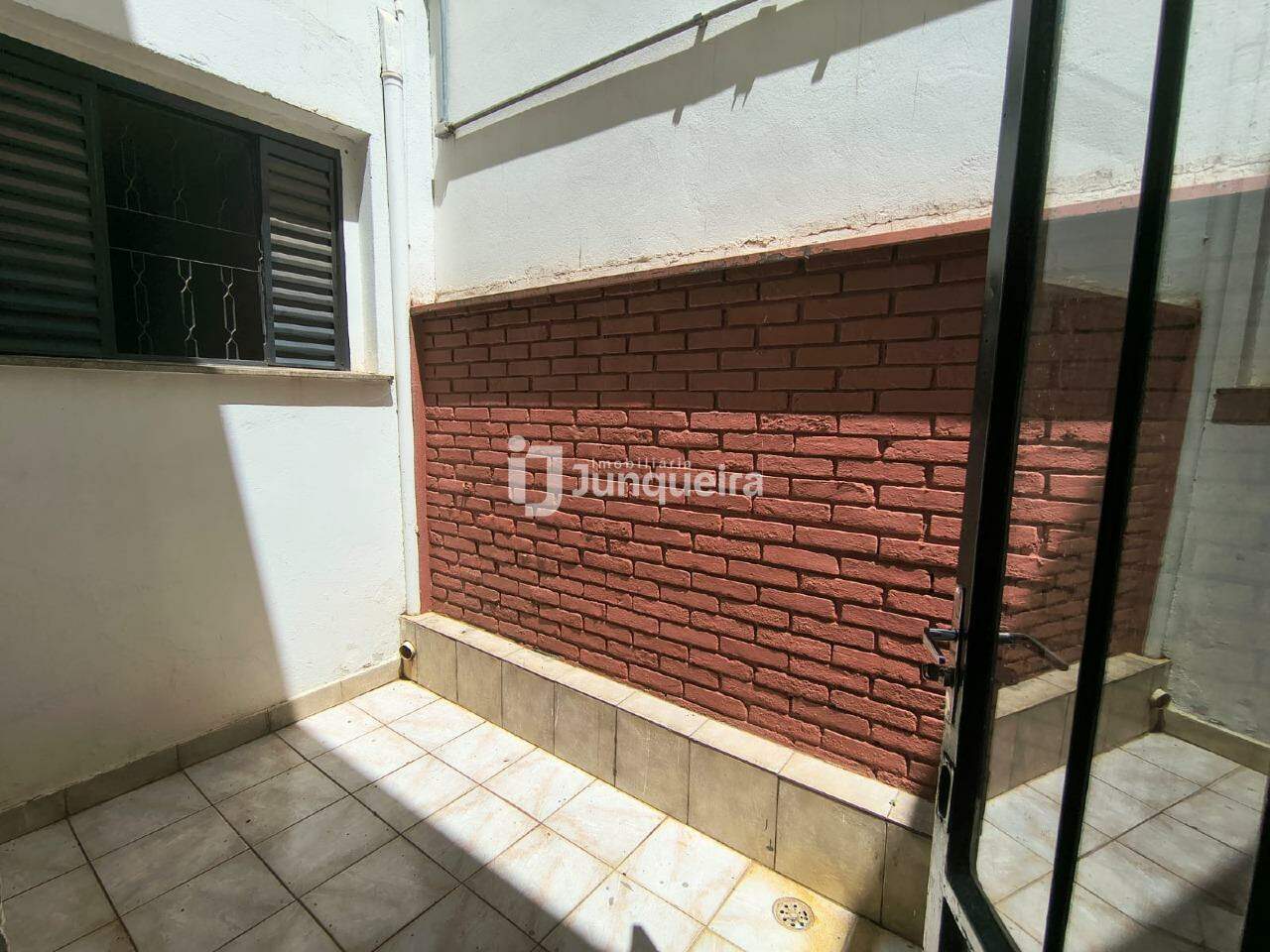 Salão para alugar, 1 vaga, no bairro Cidade Alta em Piracicaba - SP