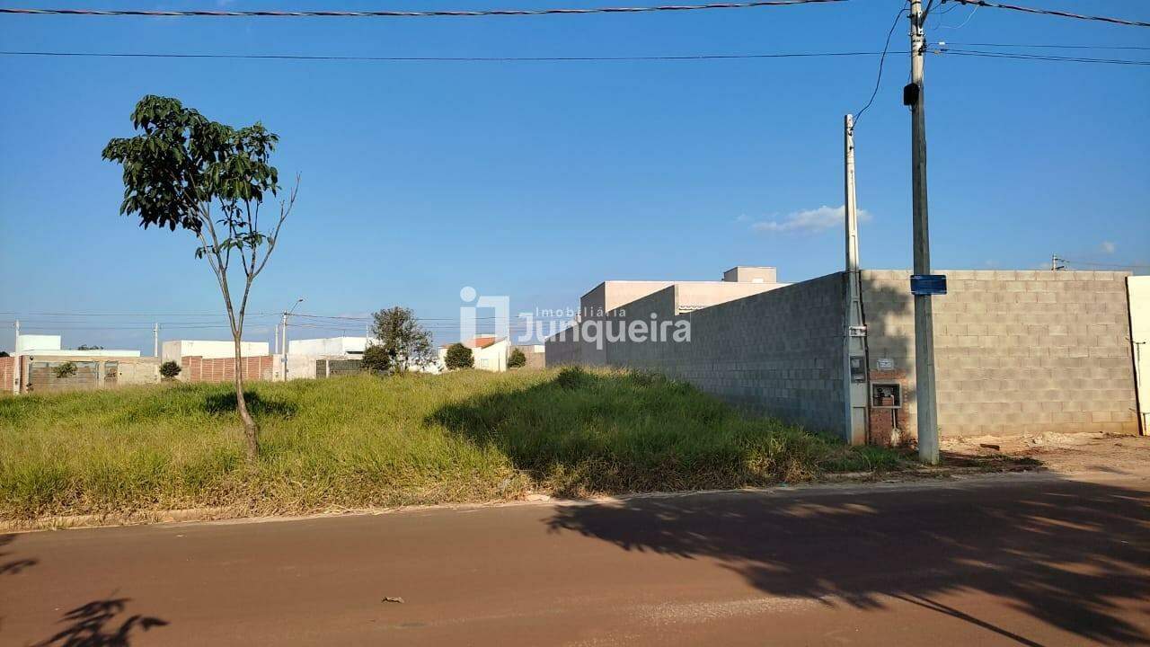 Terreno à venda, no bairro Terras Di Treviso em Piracicaba - SP