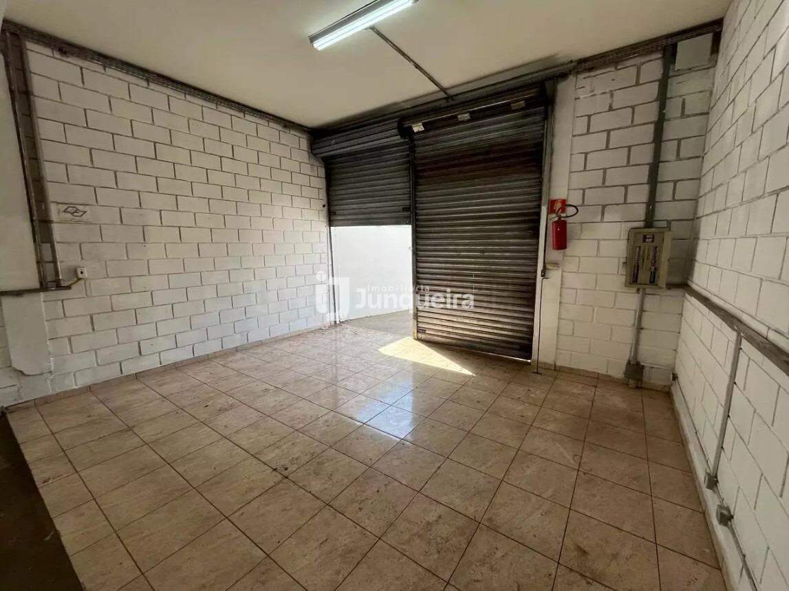 Galpão à venda, 2 vagas, no bairro Água Branca em Piracicaba - SP