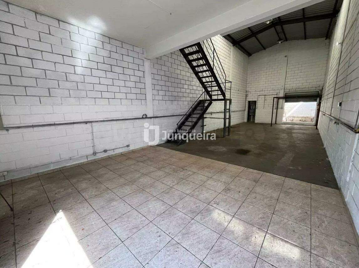 Galpão à venda, 2 vagas, no bairro Água Branca em Piracicaba - SP
