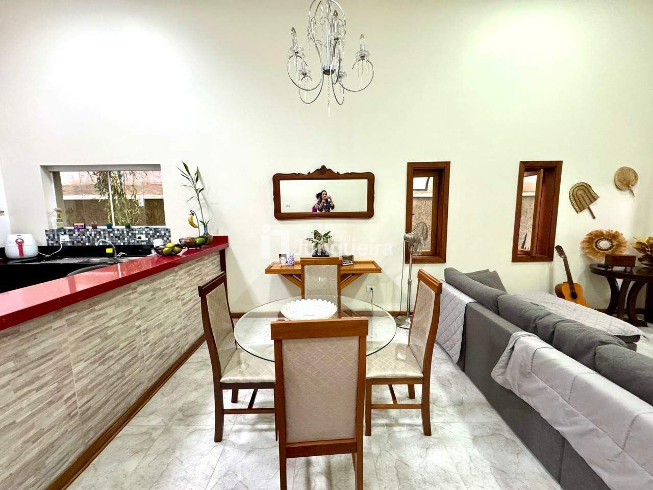 Casa à venda, 2 quartos, sendo 1 suíte, 2 vagas, no bairro Santa Rosa em Piracicaba - SP