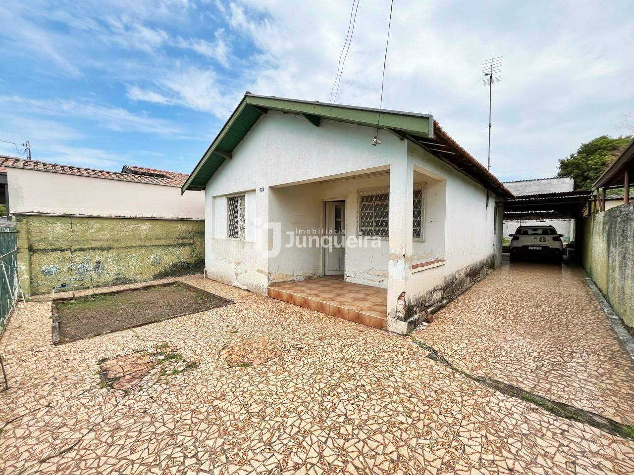 Casa à venda, 2 quartos, 2 vagas, no bairro Santa Terezinha em Piracicaba - SP