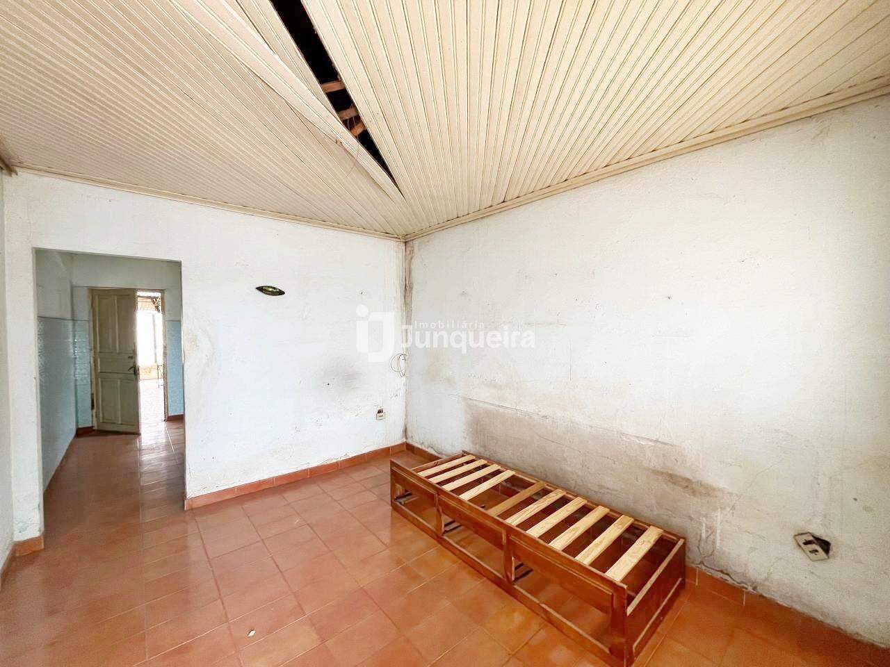 Casa à venda, 2 quartos, 2 vagas, no bairro Santa Terezinha em Piracicaba - SP