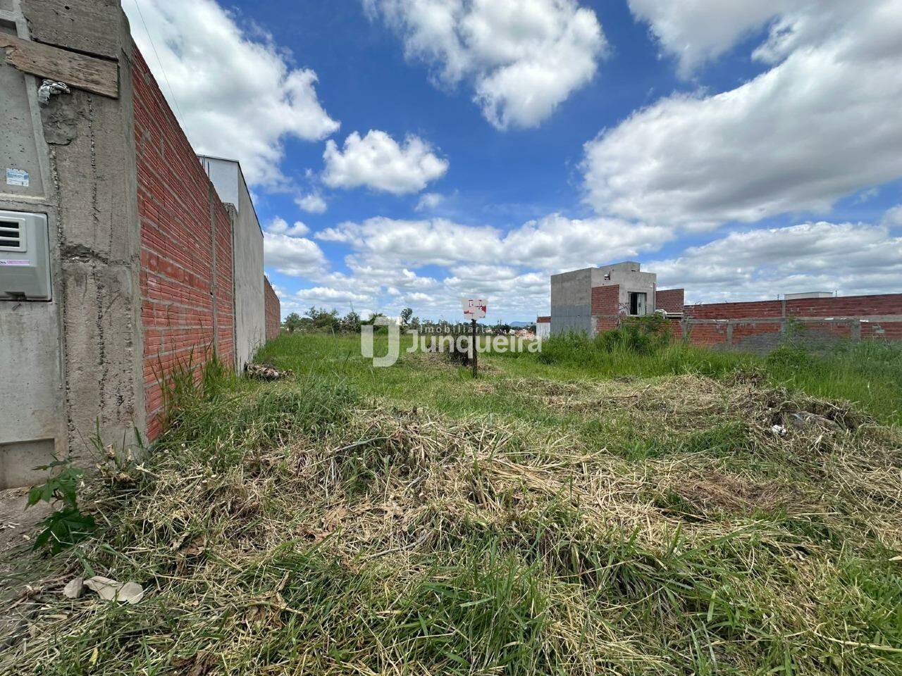 Terreno à venda, no bairro Campestre em Piracicaba - SP