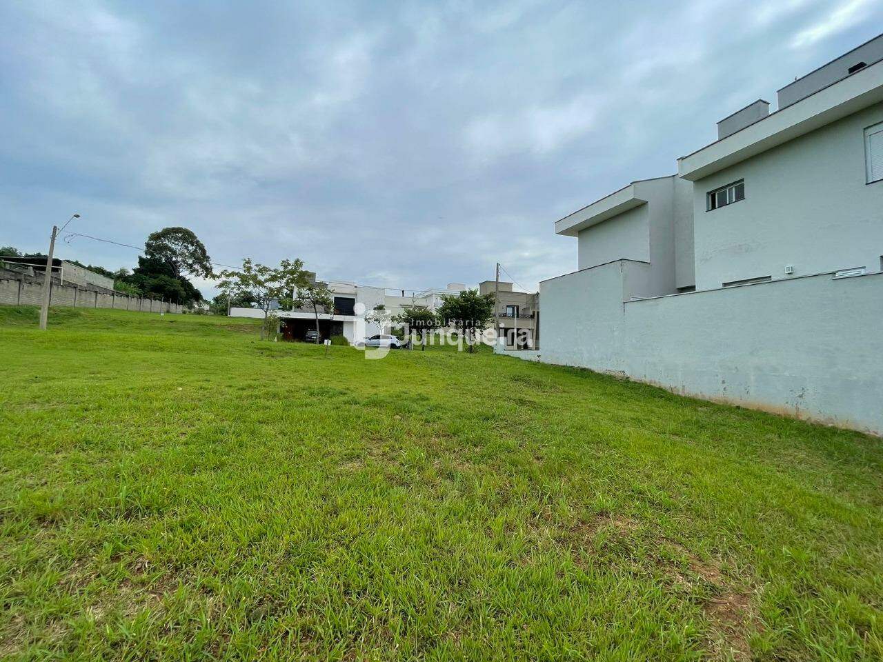 Terreno em Condomínio à venda no Villa D'Aquila, no bairro Villa D'áquila em Piracicaba - SP