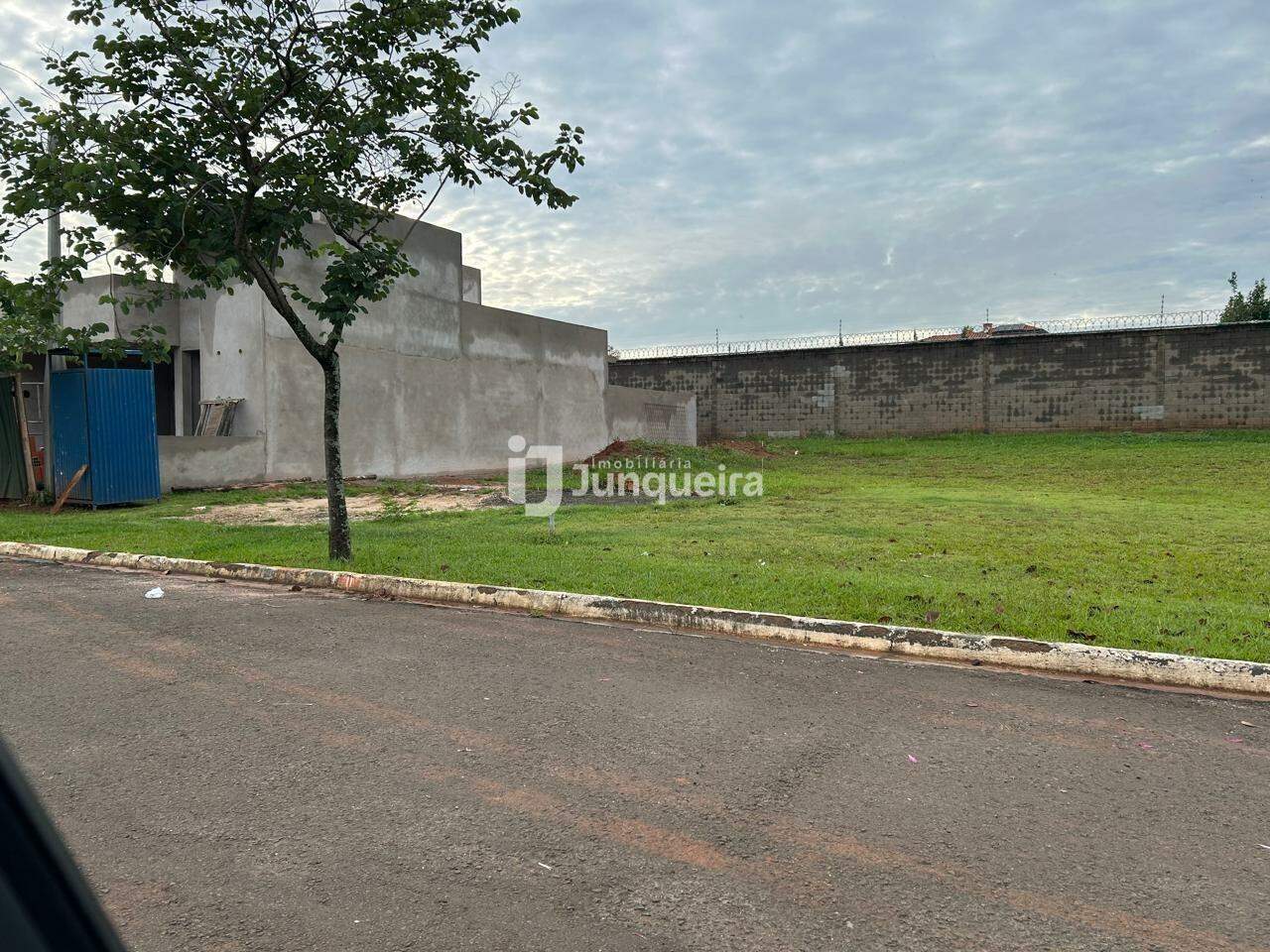 Terreno em Condomínio à venda no Residencial Recanto dos Jatobás, no bairro Unileste em Piracicaba - SP