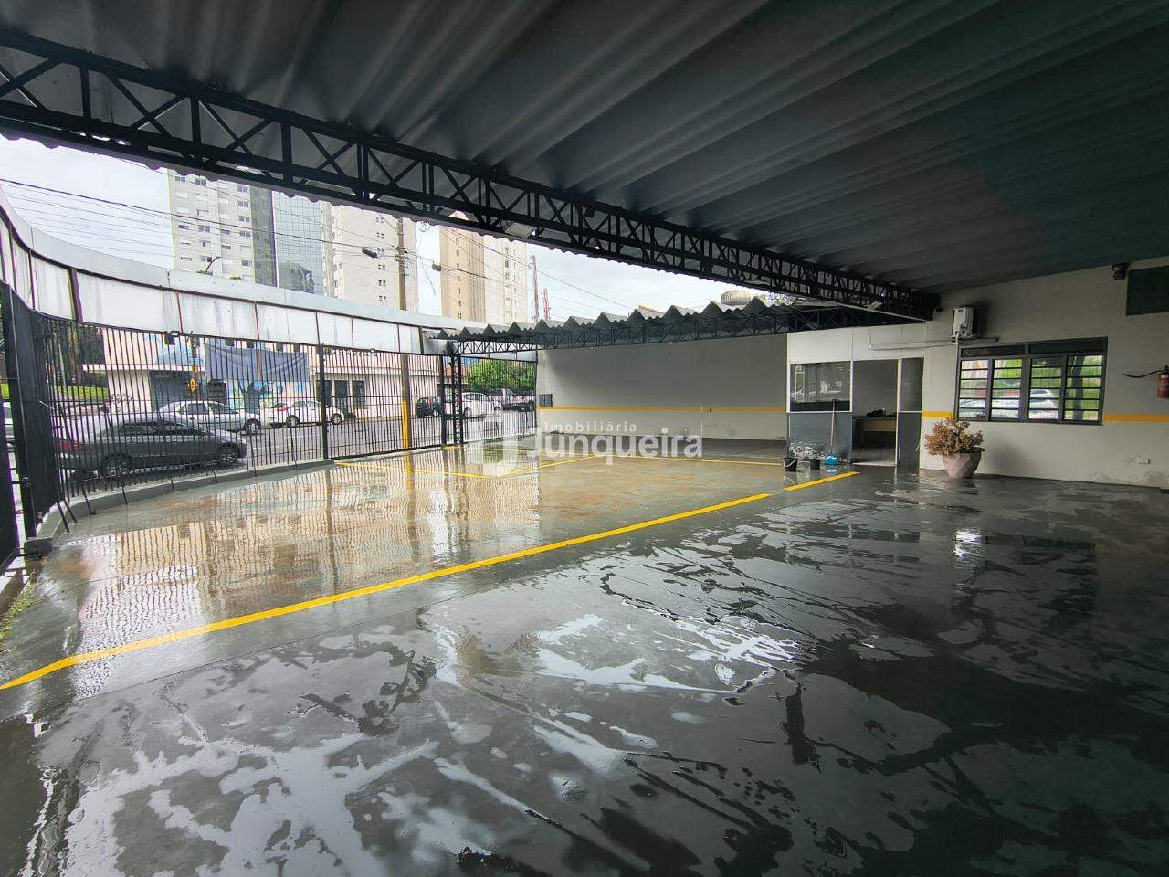 Salão para alugar, no bairro Centro em Piracicaba - SP