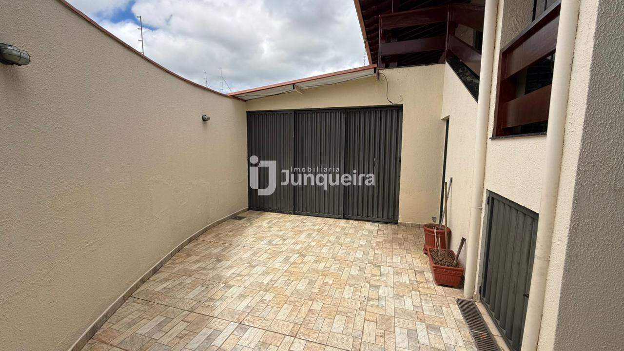Casa para alugar, 3 quartos, sendo 1 suíte, 1 vaga, no bairro São Vicente em Piracicaba - SP