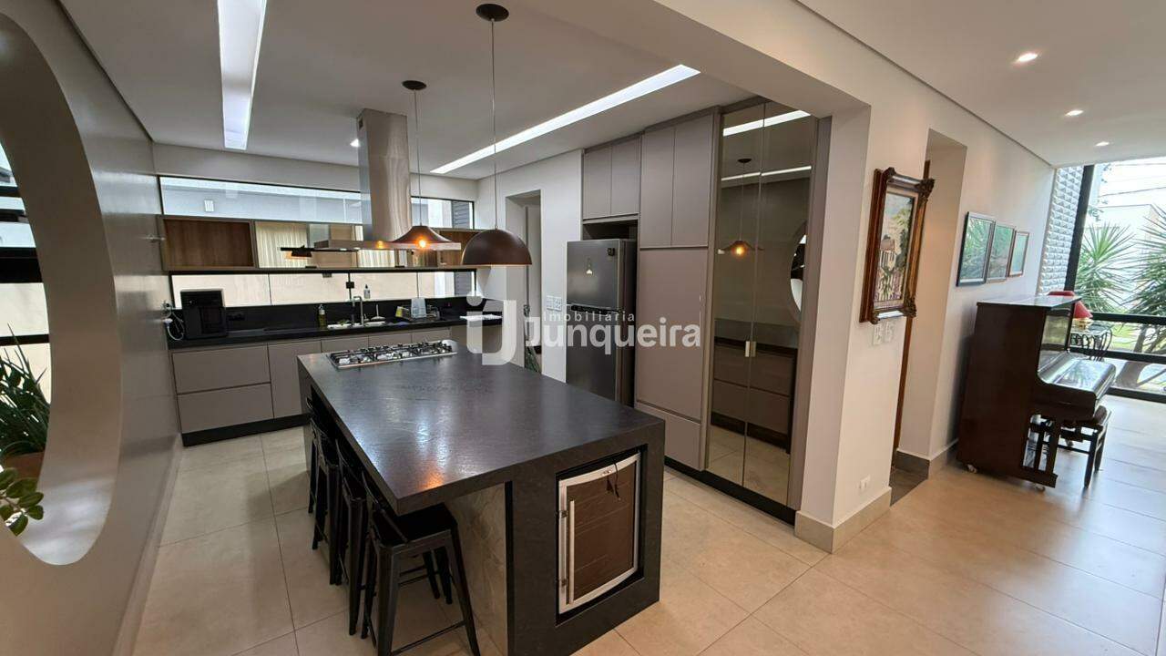 Casa em Condomínio para alugar no Villa D'Aquila, 4 quartos, sendo 4 suítes, 4 vagas, no bairro Villa D'áquila em Piracicaba - SP