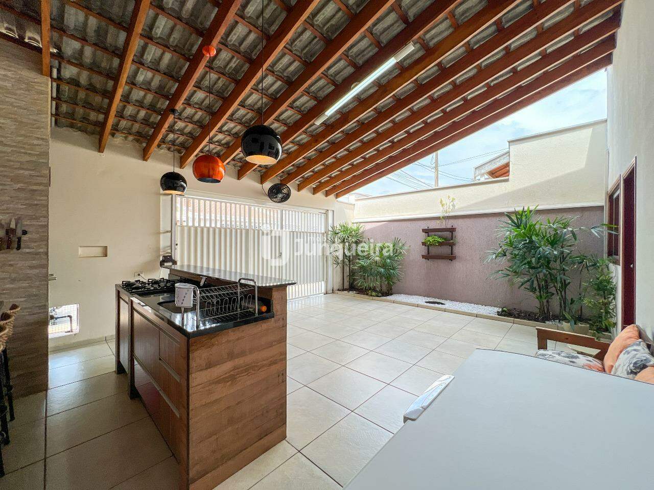 Casa em Condomínio à venda no Águas Claras, 3 quartos, sendo 1 suíte, 2 vagas, no bairro Águas Claras em Piracicaba - SP