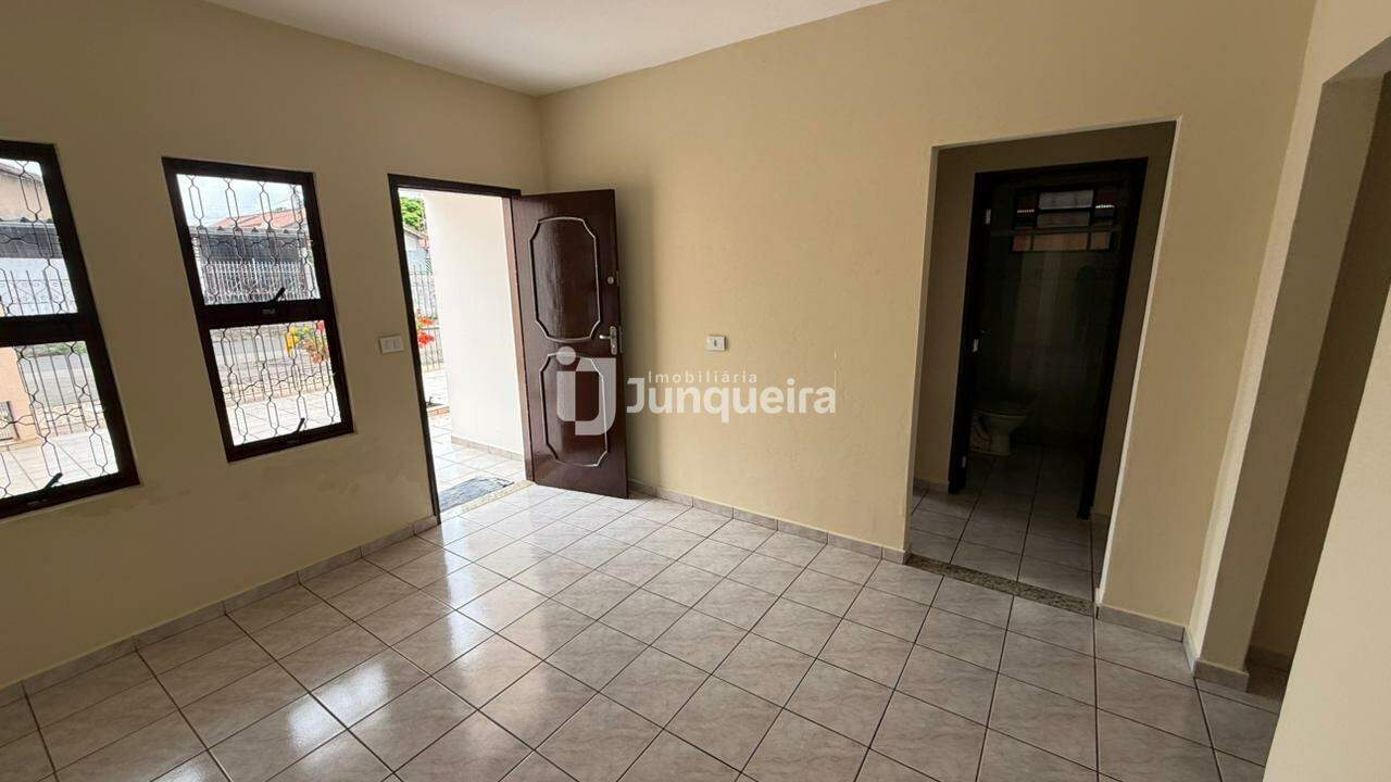 Casa à venda, 3 quartos, 4 vagas, no bairro Santa Terezinha em Piracicaba - SP