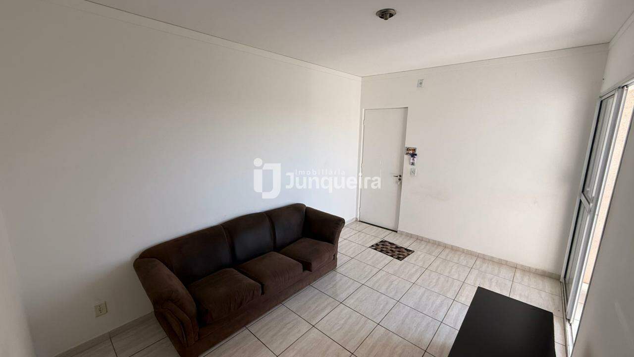 Apartamento para alugar no Engenho Resende, 2 quartos, 1 vaga, no bairro Vale do Sol em Piracicaba - SP