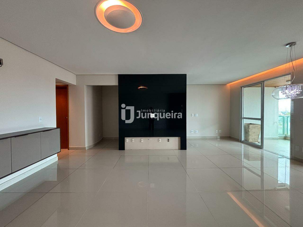 Apartamento à venda no Villa Lobos, 3 quartos, sendo 3 suítes, 3 vagas, no bairro Nova América em Piracicaba - SP