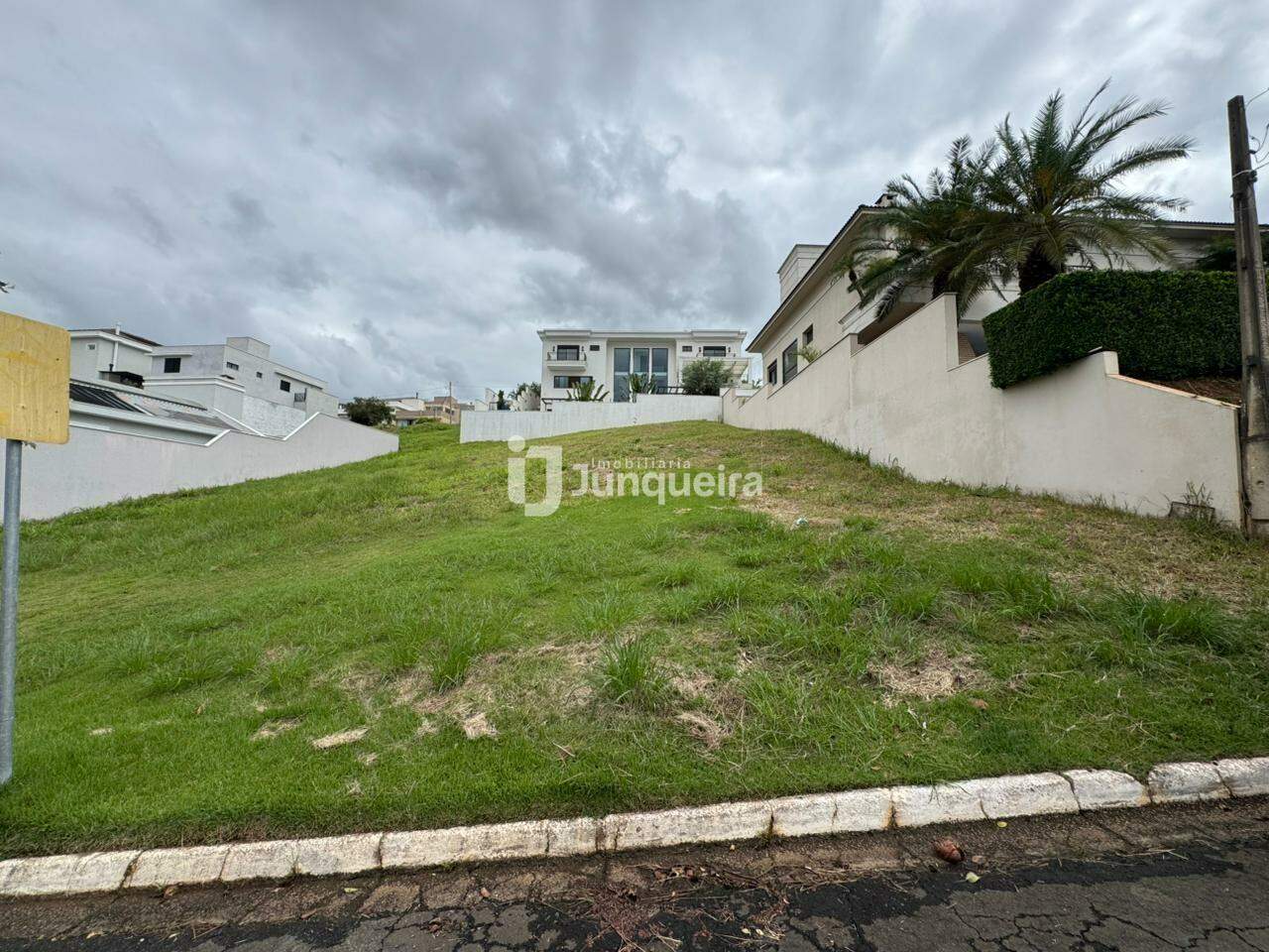 Terreno em Condomínio à venda no Reserva do Engenho , no bairro Reserva do Engenho em Piracicaba - SP